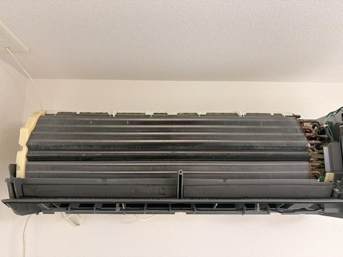洗浄後の熱交換器(汚れが落ちてきれいな状態)